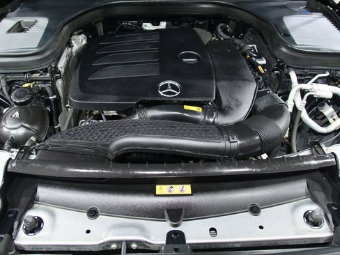 Certified 2021 Mercedes-Benz GLC 300 4MATIC image 29