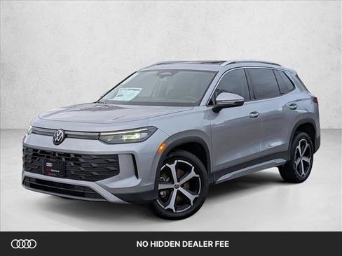 New 2026 Volkswagen Tiguan SE AWD/4WD image 1