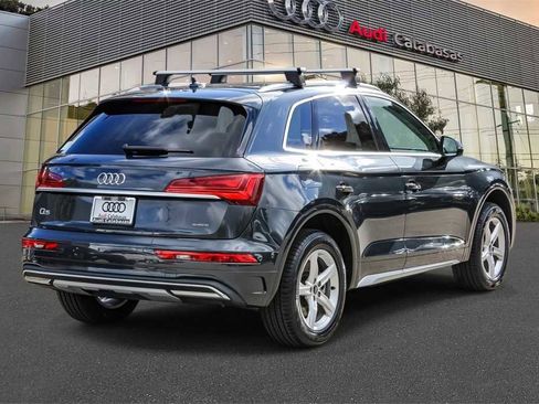 Used 2023 Audi Q5 2.0T Premium w/ Convenience Package image 4