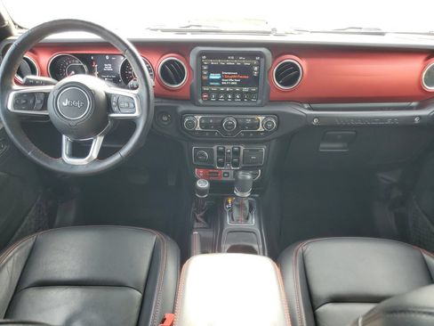Used 2019 Jeep Wrangler Unlimited Rubicon w/ Dual Top Group AWD/4WD image 28