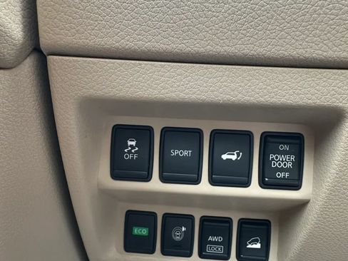 Used 2015 Nissan Rogue SV w/ SV Premium Package AWD/4WD image 13