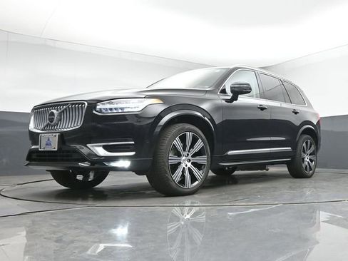 Used 2023 Volvo XC90 B6 Ultimate w/ Protection Package AWD/4WD image 13