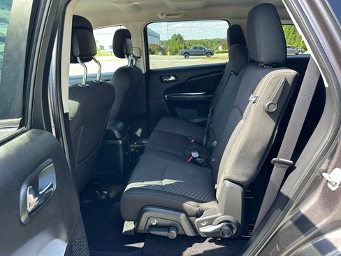 Used 2020 Dodge Journey SE FWD image 20