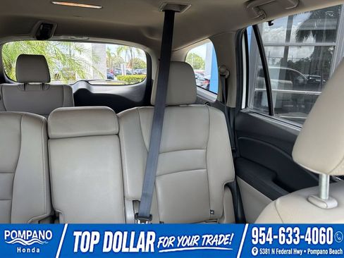 Used 2019 Honda Pilot Touring image 18