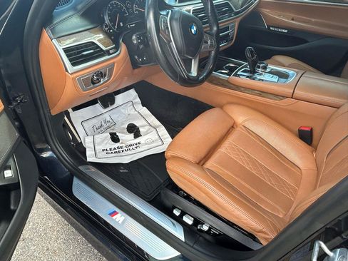Used 2018 BMW ALPINA B7 xDrive AWD/4WD image 10