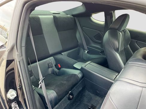Used 2023 Toyota GR86 Premium RWD image 25