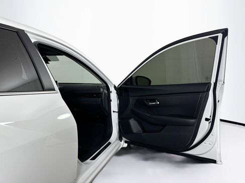 Used 2024 Nissan Sentra SV w/ All-Weather Package image 30