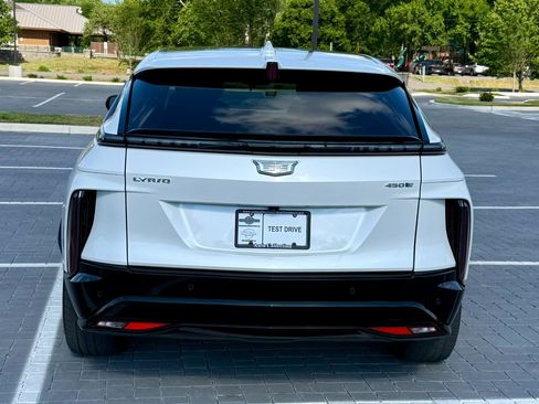 Used 2024 Cadillac Lyriq Sport RWD image 6
