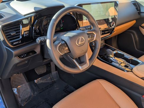 Used 2025 Lexus NX 350h AWD w/ Accessory Package (2T) image 4