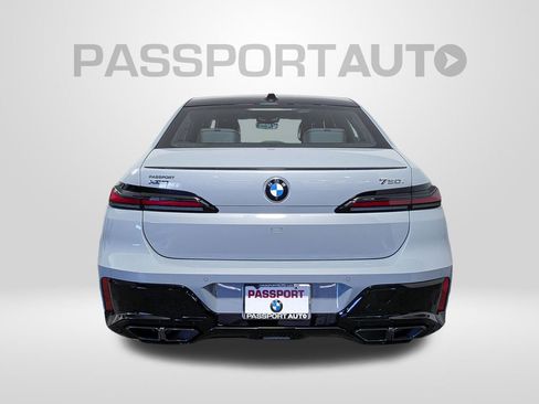 New 2026 BMW 760i xDrive image 5