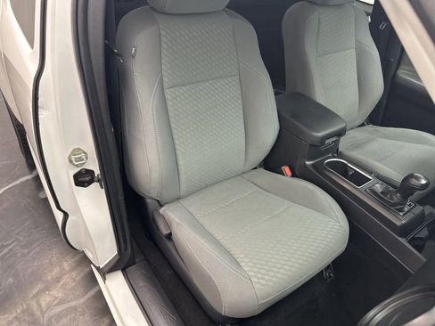 Used 2020 Toyota Tacoma SR image 9