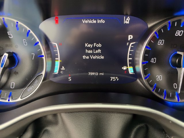 Used 2025 Chrysler Pacifica Select FWD image 19