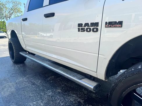 Used 2017 RAM 1500 Express w/ Express Value Package RWD image 13