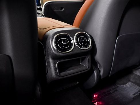 Certified 2024 Mercedes-Benz GLC 300 image 37