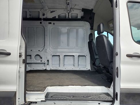 Used 2022 Ford Transit 250 148 High Roof RWD image 10