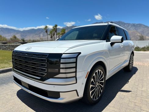 Used 2026 Hyundai Palisade Calligraphy AWD/4WD image 3