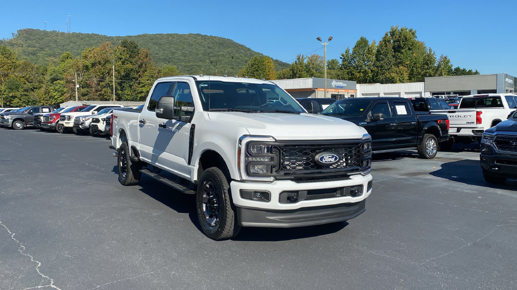 New 2027 Ford F250 XL w/ STX Appearance Package AWD/4WD image 3