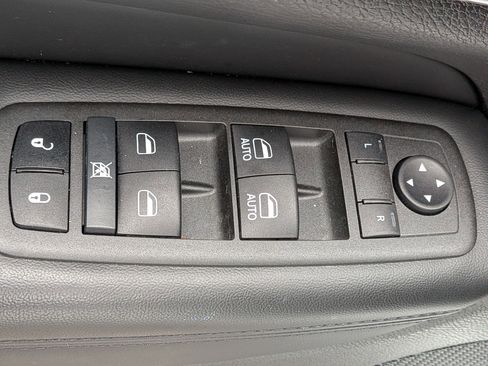 Certified 2022 Jeep Grand Cherokee Limited image 13