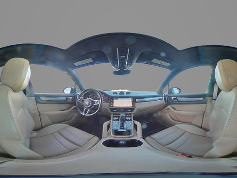 Used 2022 Porsche Cayenne Platinum Edition image 30