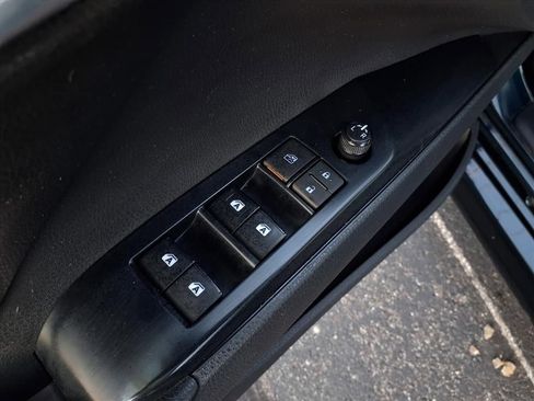 Used 2020 Toyota Camry LE image 18