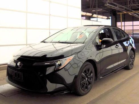 Used 2022 Toyota Corolla LE FWD image 7