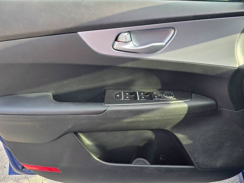 Used 2022 Kia Forte LXS w/ LXS Technology Package image 8