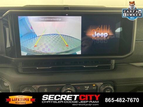 Used 2024 Jeep Wrangler Unlimited Rubicon 4xe AWD/4WD image 21