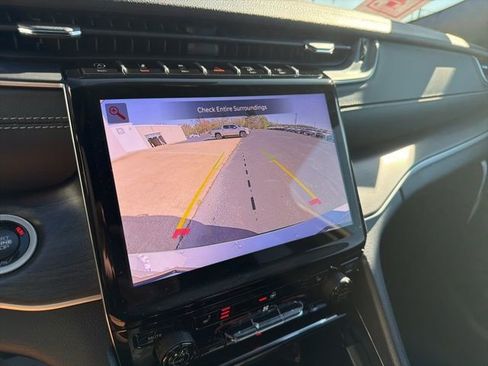 New 2025 Jeep Grand Cherokee L Limited image 15