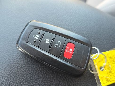 Used 2024 Toyota RAV4 XLE w/ Convenience Package image 28