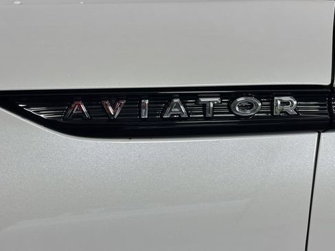 Certified 2025 Lincoln Aviator Reserve w/ Luxury Package RWD image 35