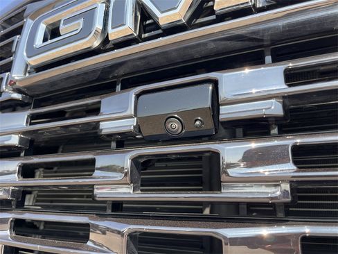 Used 2024 GMC Sierra 3500 Denali Ultimate image 21