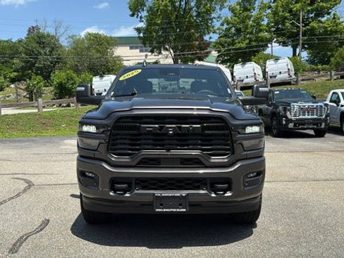 Used 2025 RAM 2500 Big Horn AWD/4WD image 3