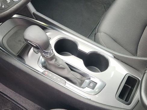 Used 2024 Chevrolet Malibu LT image 18