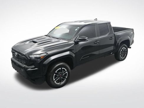 Used 2024 Toyota Tacoma TRD Sport w/ TRD Sport Upgrade Package AWD/4WD image 22