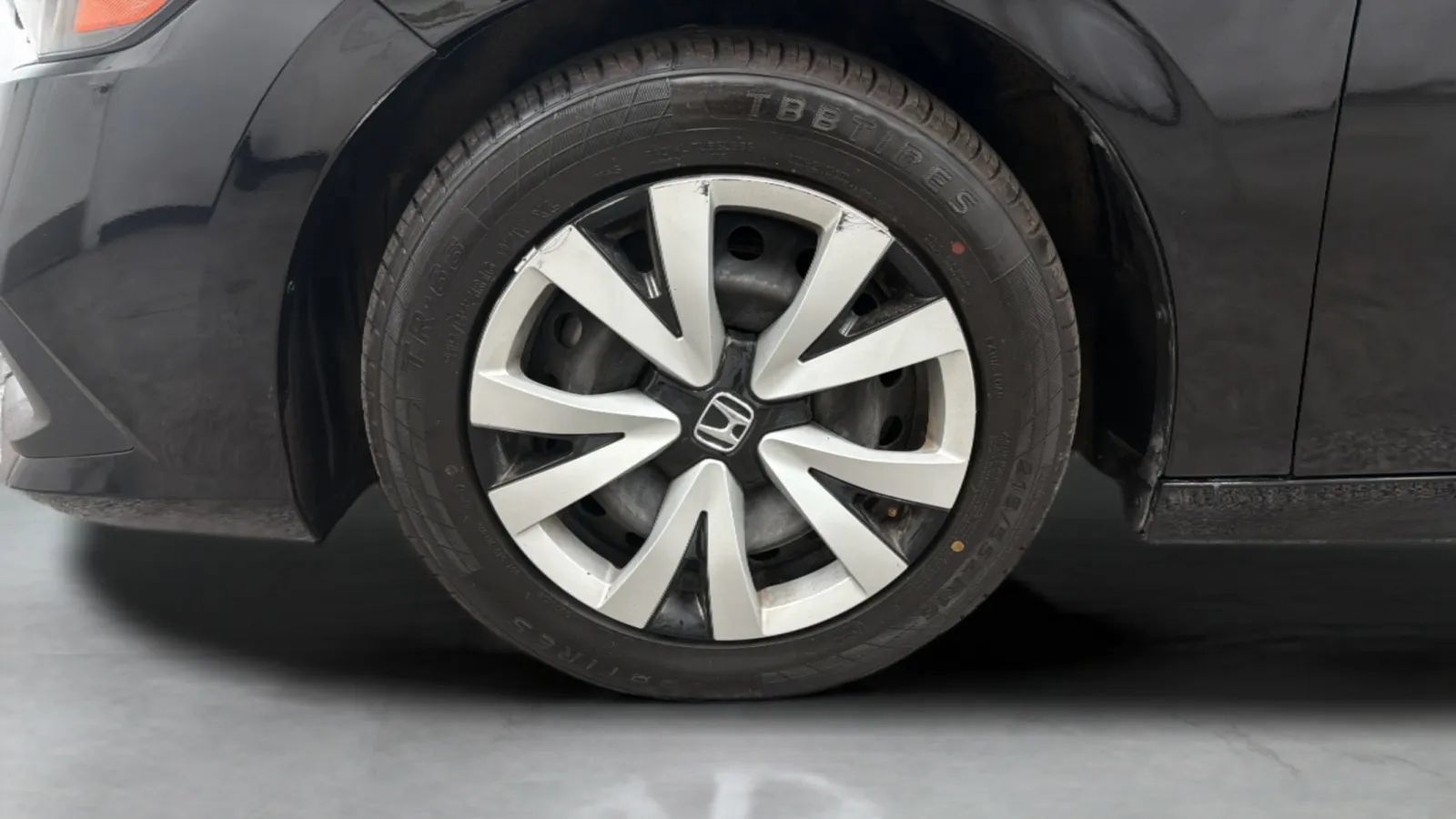 Used 2023 Honda Civic LX image 27