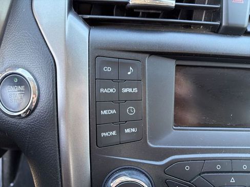 Used 2017 Ford Fusion SE image 18