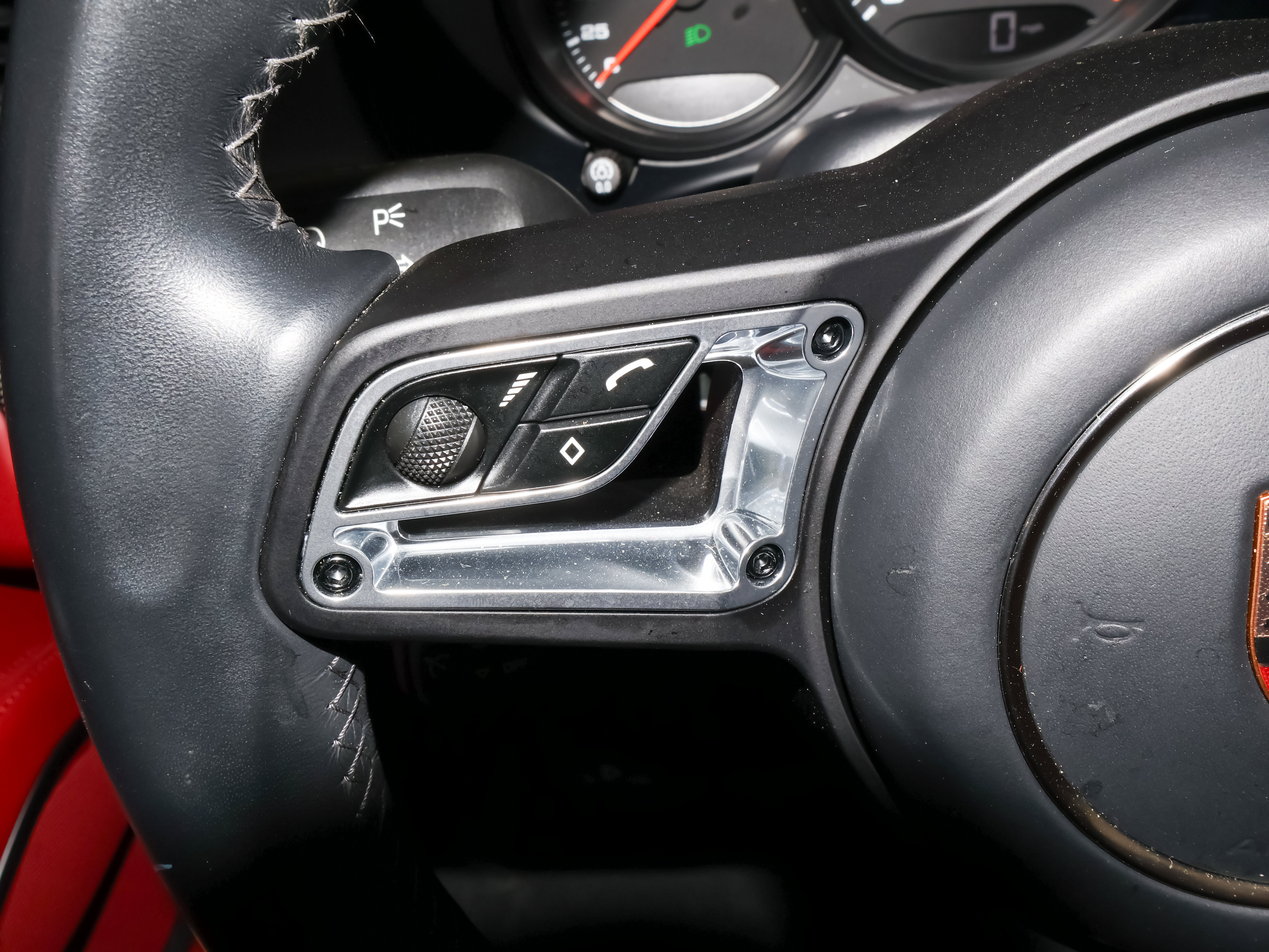 Used 2024 Porsche 718 Boxster GTS RWD image 29