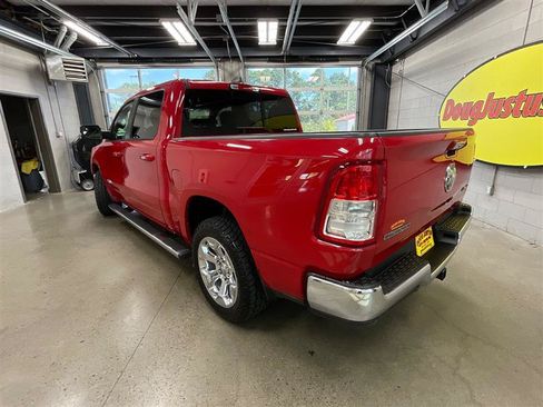 Used 2019 RAM 1500 Big Horn AWD/4WD image 3