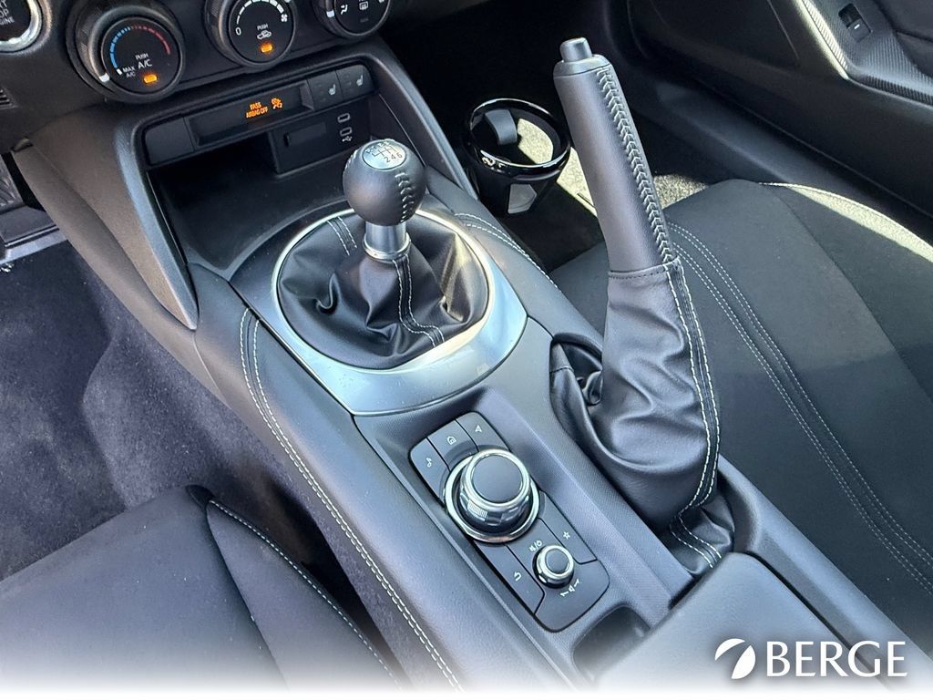 New 2026 MAZDA MX-5 Miata Club w/ Weather Package RWD image 21