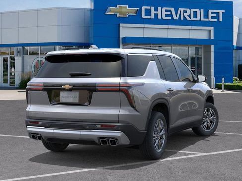 New 2026 Chevrolet Traverse LT w/ Driver Confidence Package image 4