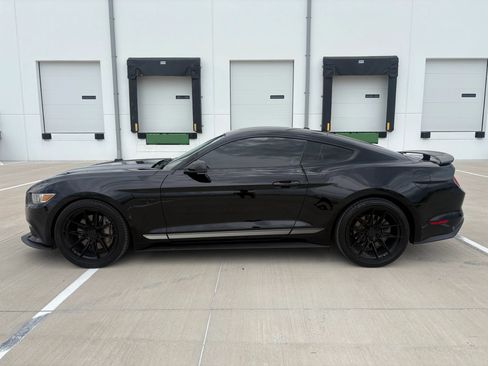 Used 2016 Ford Mustang GT Premium w/ Equipment Group 401A RWD image 6