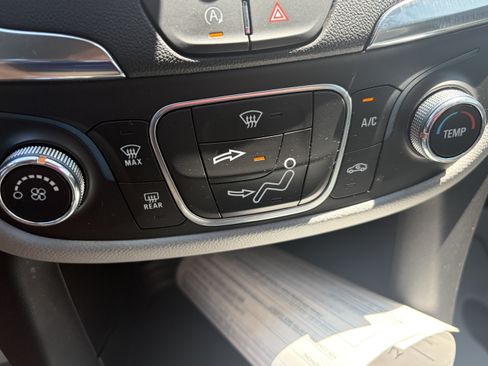 Used 2024 Chevrolet Equinox LS w/ LS Convenience Package FWD image 15