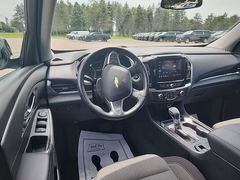 Used 2021 Chevrolet Traverse LT AWD/4WD image 10