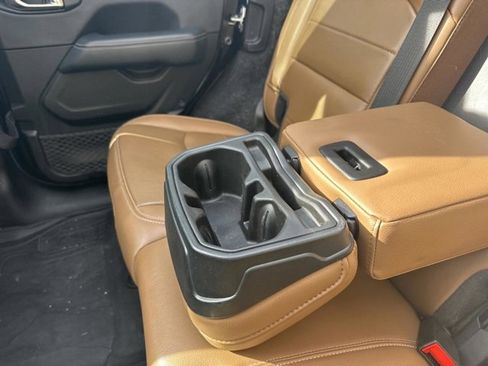 Certified 2022 Jeep Wrangler Unlimited Sahara w/ Cold Weather Group image 19