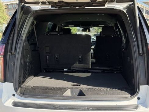 Certified 2024 Chevrolet Suburban LT RWD image 34