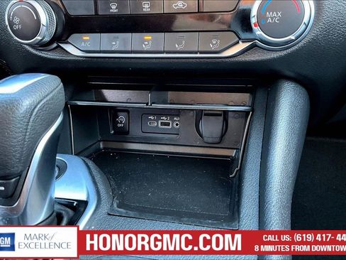 Used 2024 Nissan Sentra SV FWD image 16