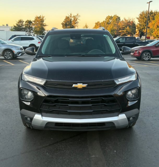 Used 2021 Chevrolet TrailBlazer LT w/ Convenience Package AWD/4WD image 2