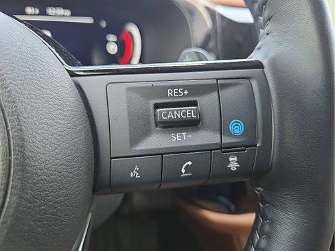 Used 2024 Nissan Pathfinder Platinum w/ Cargo Package AWD/4WD image 19