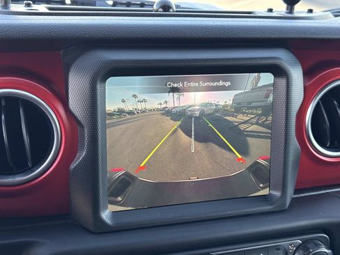 Used 2020 Jeep Gladiator Rubicon image 18