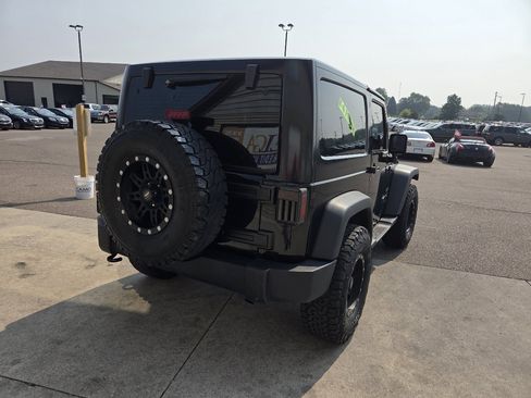 Used 2017 Jeep Wrangler Sport image 5